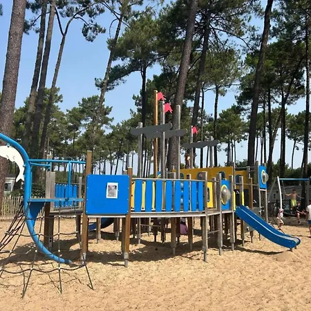 Kemping Mh239 Bora Bora 3ch Et 1sdb Dans 4 Etoiles